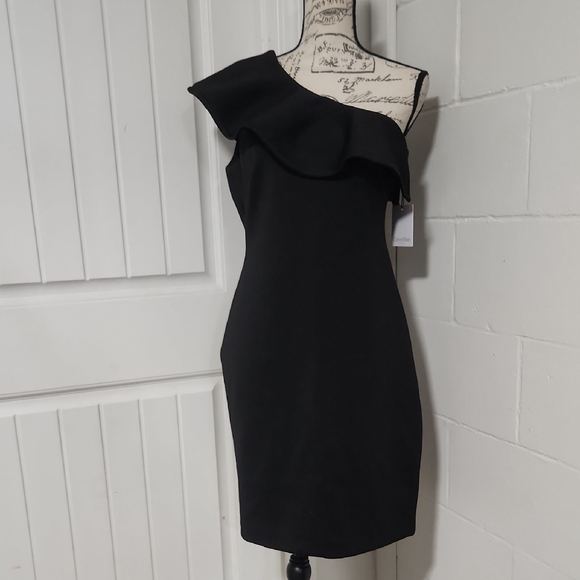 Calvin Klein Dresses & Skirts - Calvin Klein Black One-Shoulder Dress